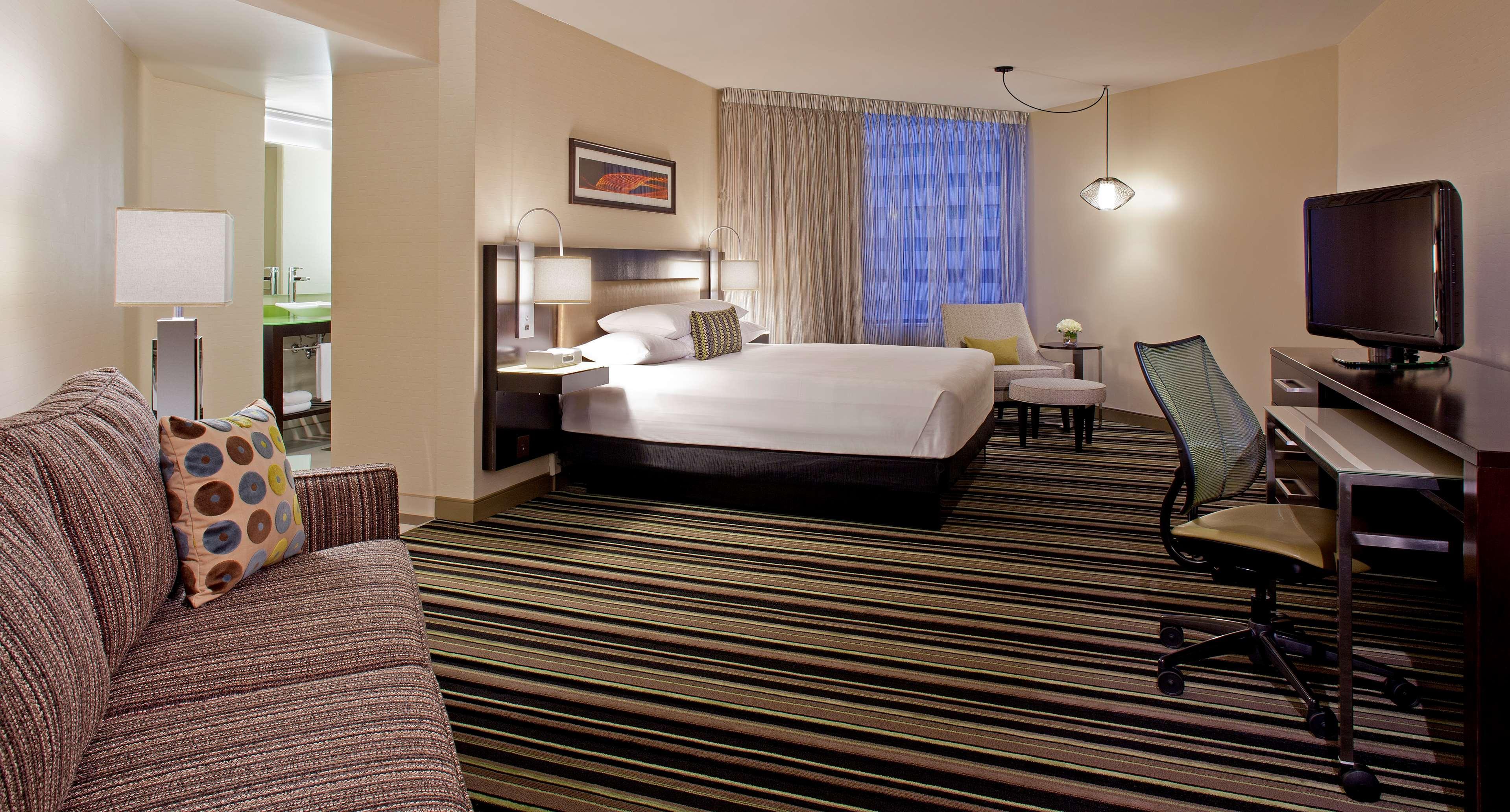 Hotel Hyatt Regency Indianapolis At State Capitol Exterior foto