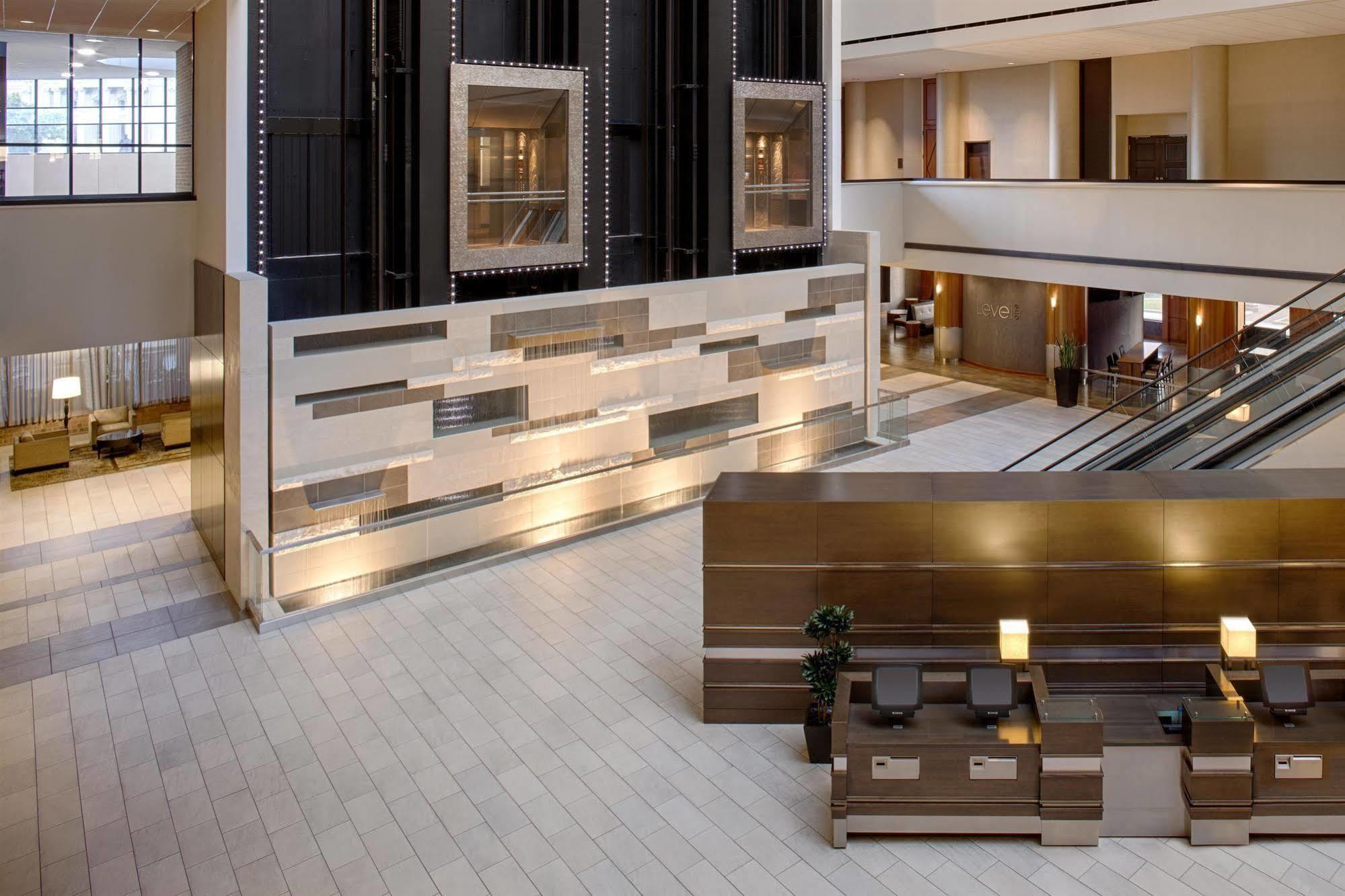 Hotel Hyatt Regency Indianapolis At State Capitol Exterior foto
